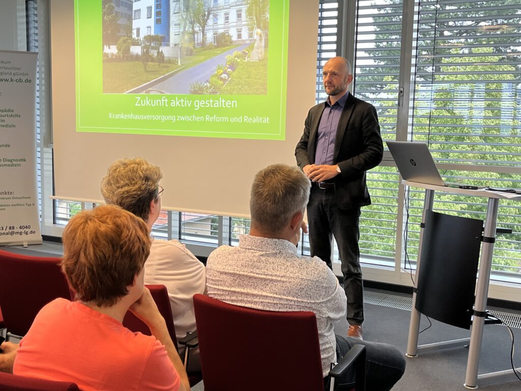 Landrat Dr. Stephan Meyer eröffnet die Veranstaltung