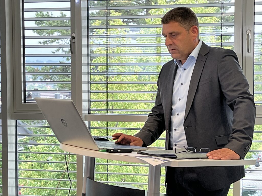 Geschäftsführer Steffen Thiele gibt Einblicke in die Veränderungen und Pläne zum Standort Ebersbach