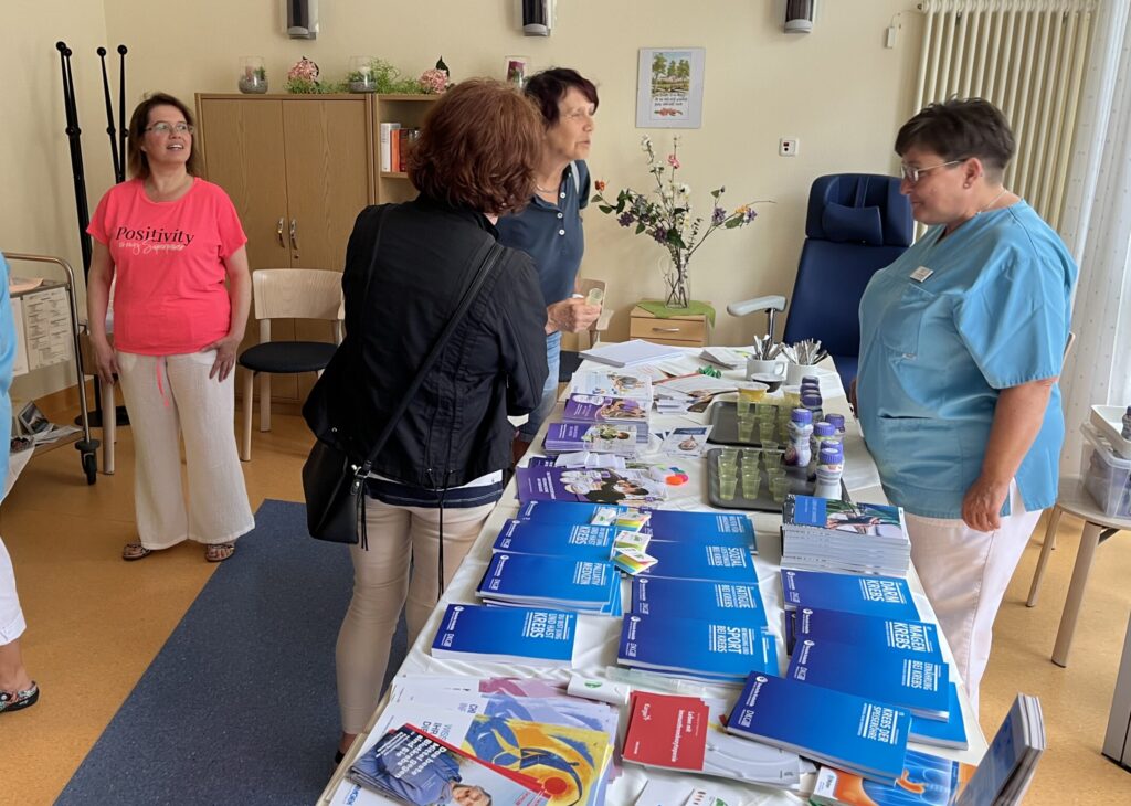 Informationen zur Ernährung bei Krebs und Chemotherapie wurden vorgestellt und konnten probiert werden.